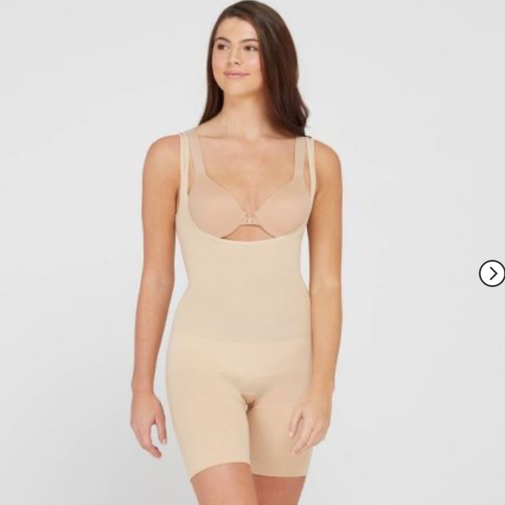 ASSETS by SPANX Women's Remarkable Results All-in-One Body Slimmer